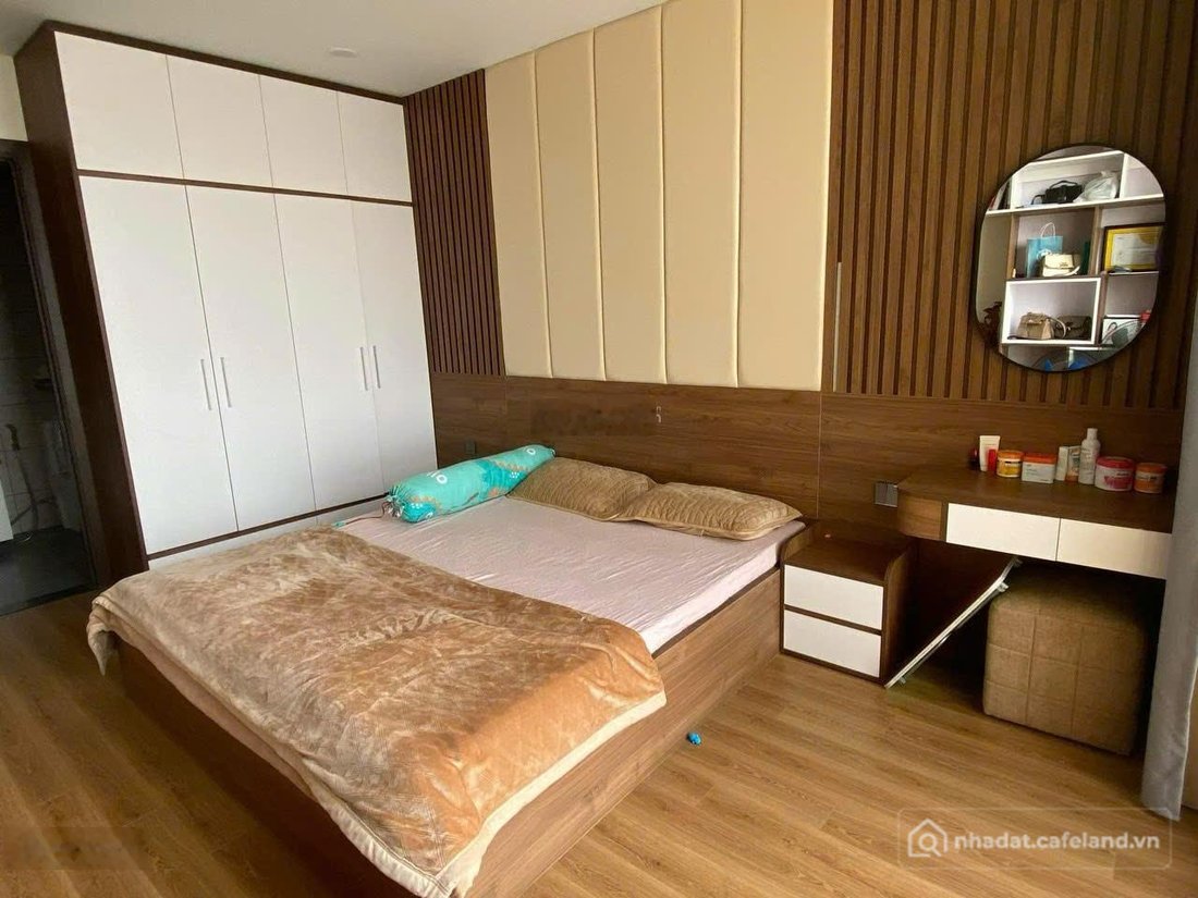 Bán căn hộ chung cư: Chính chủ gửi bán căn hộ 90m2 thiết kế tối ưu, ban công hướ