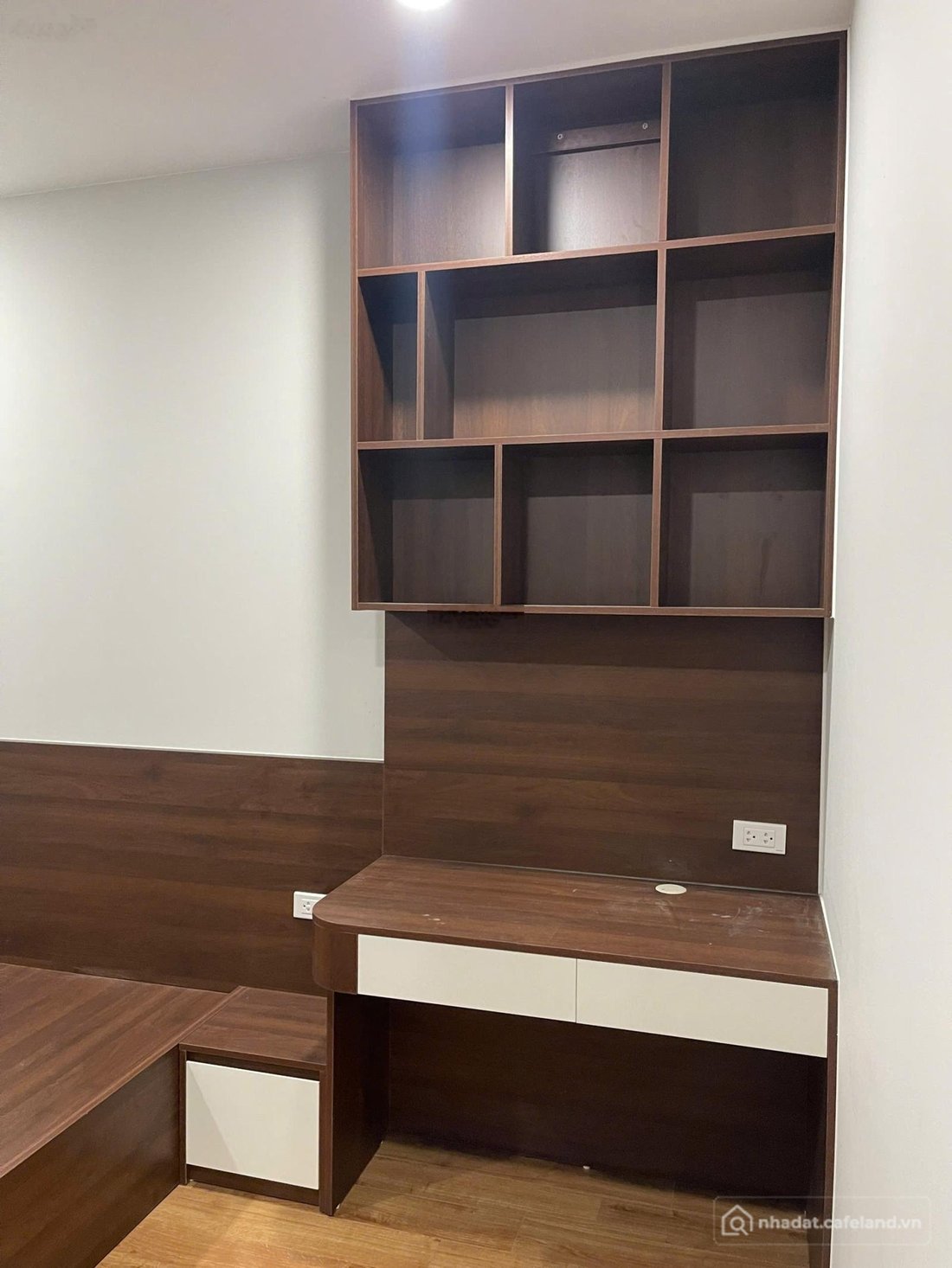 Bán căn hộ chung cư: Bán căn góc Rose Town 3PN diện tích 105m2 giá chỉ 8 tỷ, san
