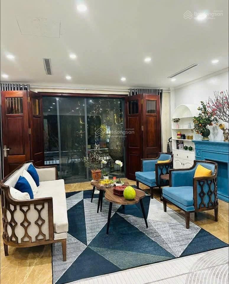 Bán nhà phố dự án: Cần bán căn shophouse Văn Phú Hà Đông