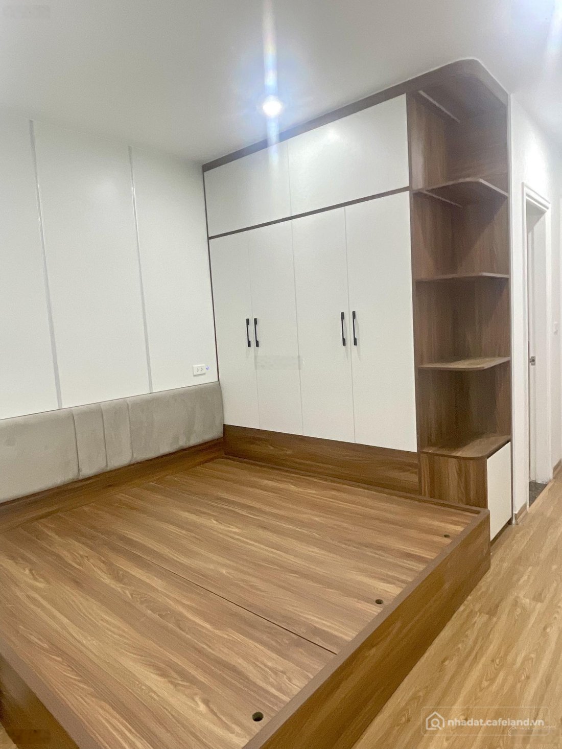 Bán căn hộ chung cư: Bán CC tại Tứ Hiệp Plaza, giá thỏa thuận, 61m2, 2PN, 2WC ba