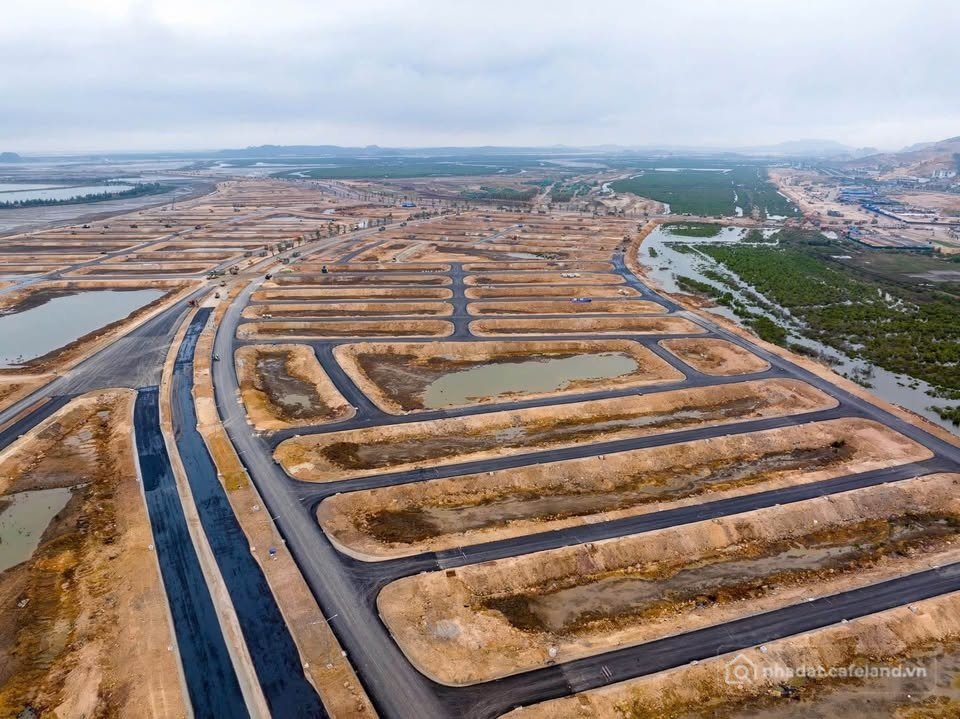 Bán nhà phố dự án: Shophouse, liền kề, biệt thự tại Vinhomes Hạ Long Xanh diện t