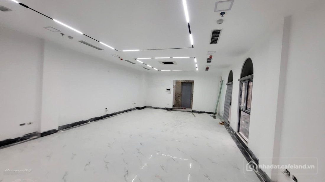 Bán nhà riêng: Bán tòa building 8t 90m2 mt 6m thang máy phố hoàng hoa thám hà đô