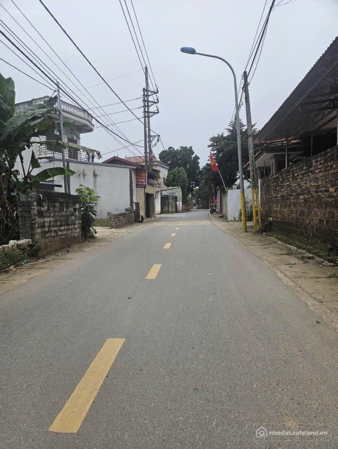 Bán đất thổ cư: Cắt lỗ nhanh lô đất 128m2. Mt6m, xã Phú Cát, sát metro city, tổ 