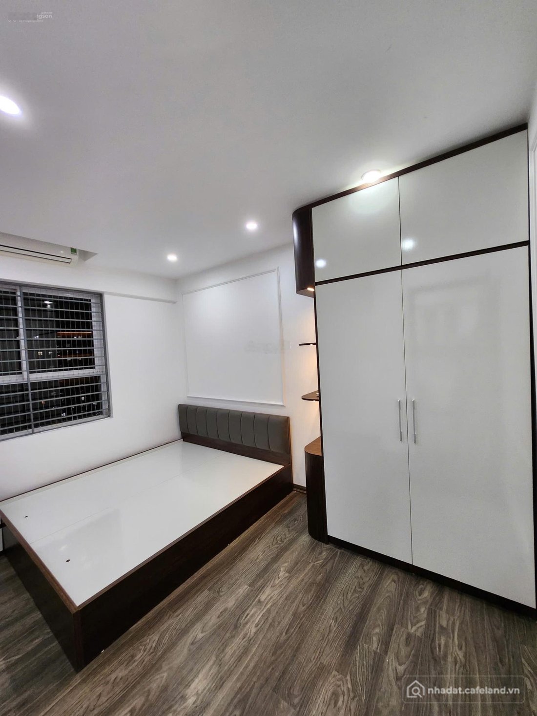 Bán căn hộ chung cư: Siêu rẻ! Chỉ 2,3x tỷ, chính chủ bán gấp căn 42m2 CT2 Nam Xa