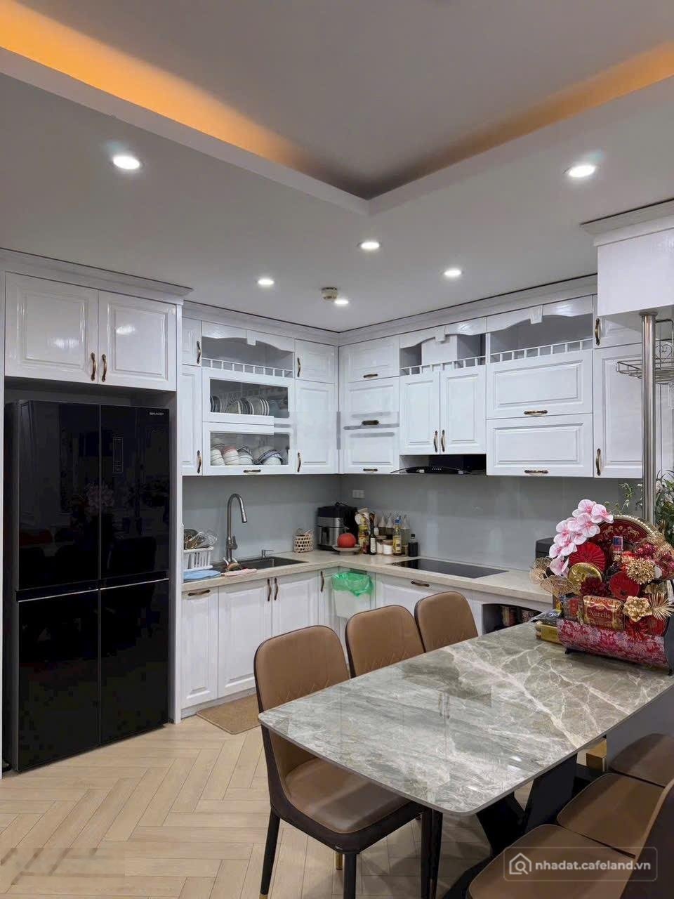 Bán căn hộ chung cư: Bán CC Victoria Văn Phú Hà Đông Dt 107m 3 Ngủ giá chào 7 tỷ