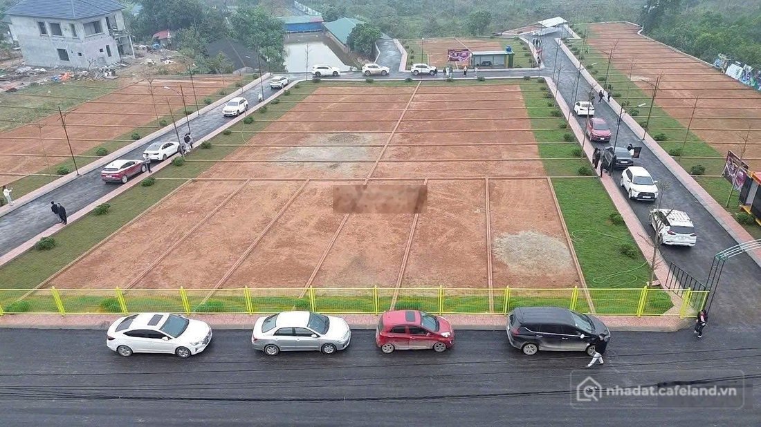 Bán đất thổ cư: Mình để lại lô đất Phú Cát - Hòa Lạc 100m2 giá đầu tư 2,x tỷ