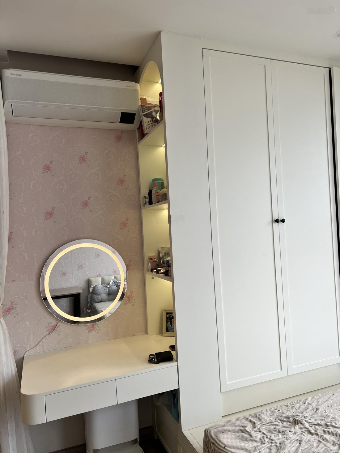 Bán căn hộ chung cư: Chủ nhà cần bán gấp 1PN Skyforest - Hướng Đông Nam - Đủ đồ