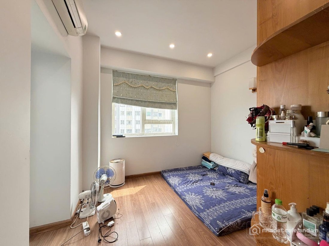 Bán căn hộ chung cư: Bán gấp căn hộ Dream Town, 6 tỷ, 93 m2, 3PN, 2WC, đầy đủ ti