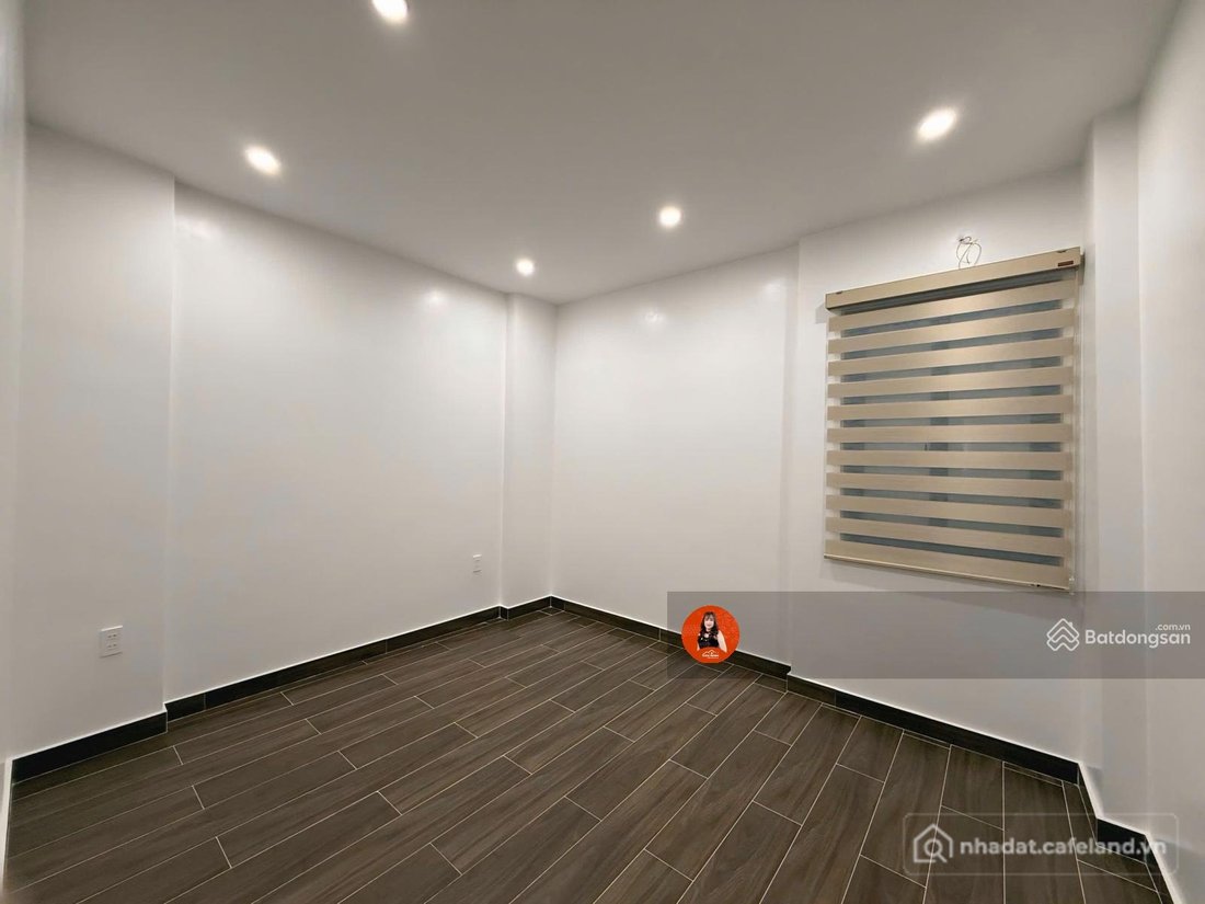 Bán nhà riêng: Bán nhà 40m2 TĐC Vinhomes Riverside - Chợ Hoa Quả, đường Cầu Bính