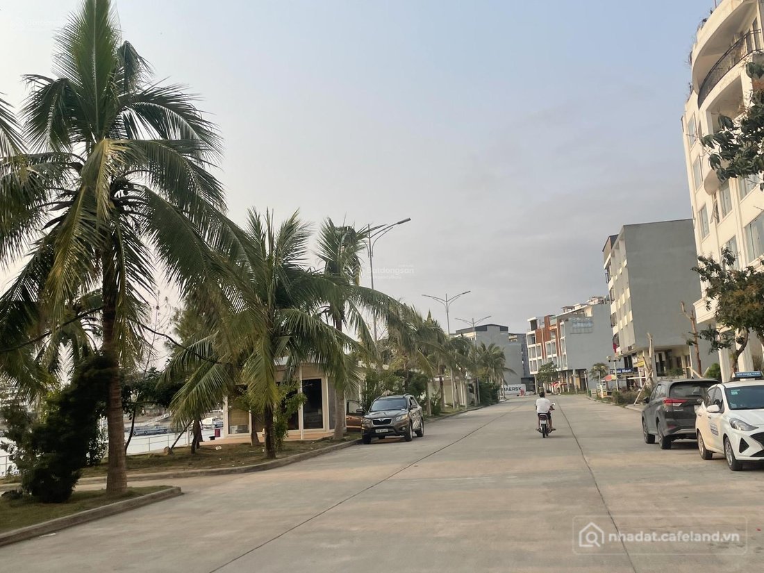 Bán biệt thự: Siêu phẩm mặt biển Tuần Châu Hạ Long, 3 căn thông nhau 324m2. Tổng