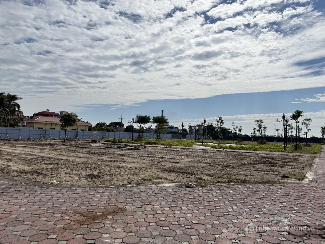 Bán nhà phố dự án: Shophouse Nammon Square chỉ 18tỷ bỏ 1,8tỷ kí ngay HĐMB, Ngân 