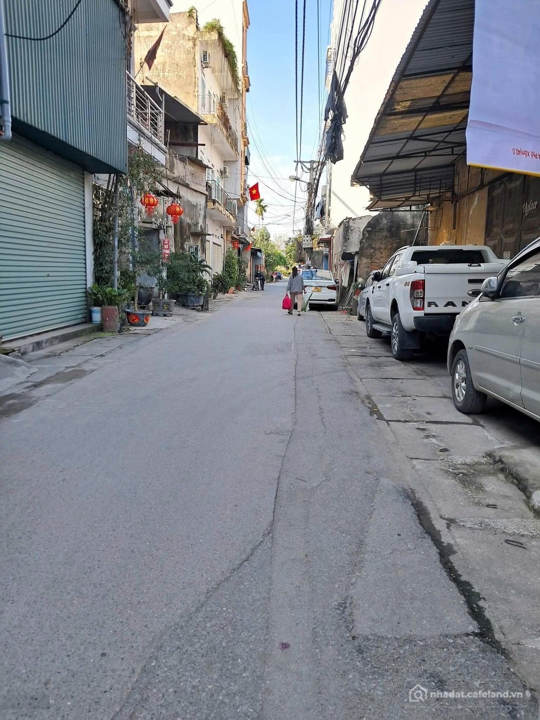 Bán đất thổ cư: Bán đất gần dịch vụ phường Yên Nghĩa 48 m2, 3.15 tỷ, MT4.5M, ô t