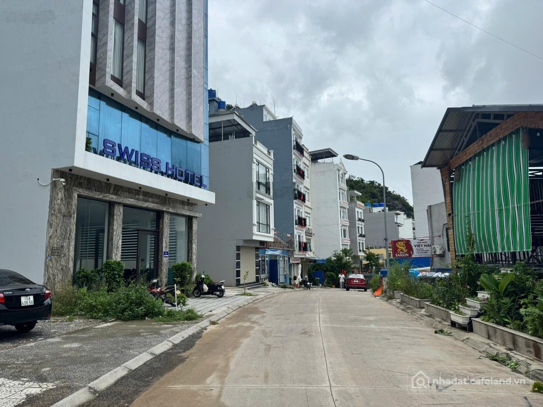 Bán đất thổ cư: Đất mặt đường Núi Ngọc Cát Bà 205m2 xây Khách sạn siêu đẹp Giá 5