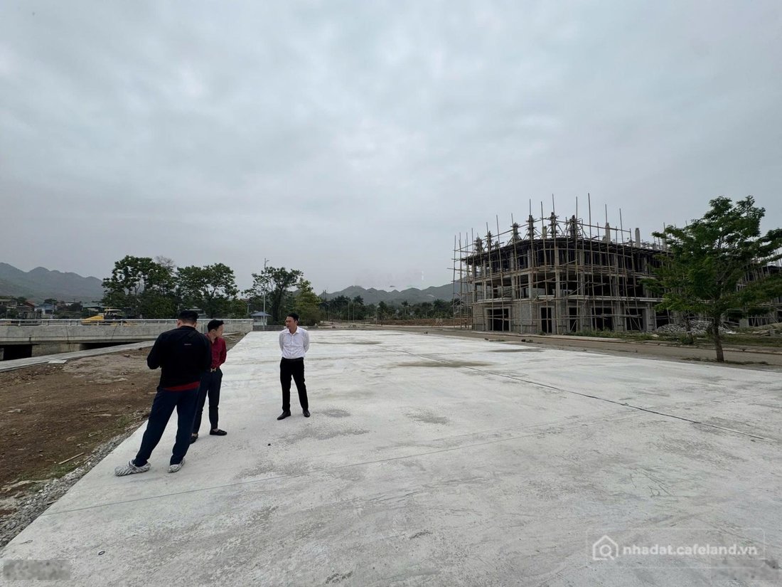 Bán đất thổ cư: Chính chủ bán lô biệt thự Hòa Bình New Center, giá tốt 2x triệu 