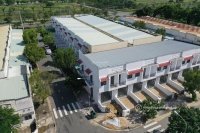 Bán biệt thự: Bán nhà phố đồng bộ ngay giữa KCN Phước Đông New City chỉ 1.2 tỷ/ 