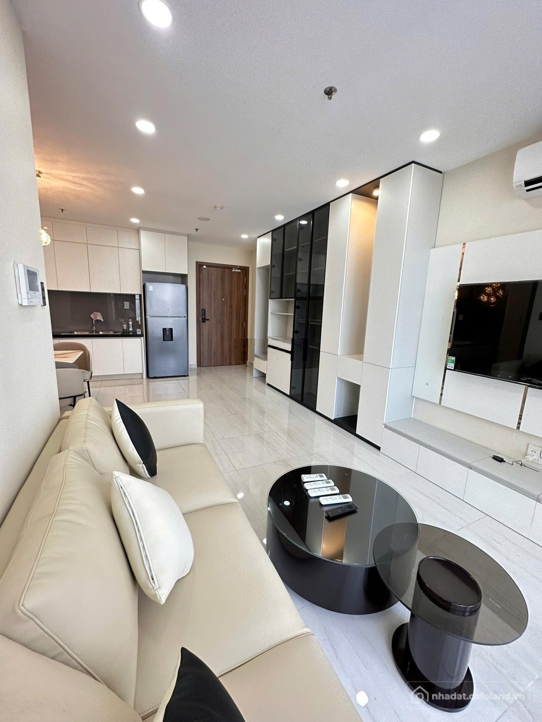 Bán căn hộ chung cư: Bán chung cư Happy One Central 2PN-2WC - 69m2 - full nội th