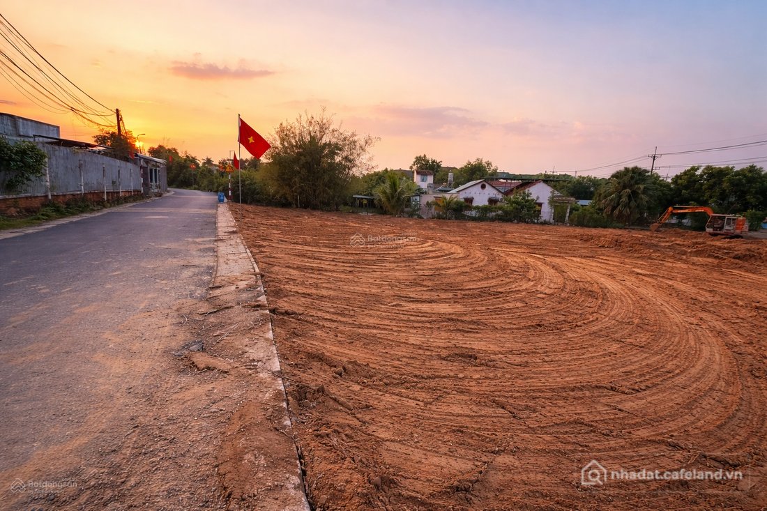 Bán đất thổ cư: Đất mặt tiền tỉnh lộ 2 diện tích đẹp, đường lớn, dễ ở dễ kinh do