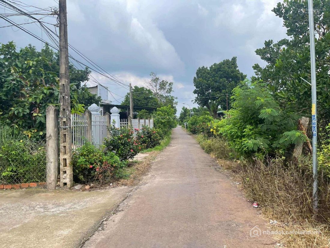 Bán đất thổ cư: Bán 135m2 thổ cư sổ riêng tại Xuân Lộc,Đồng Nai. Liền kề khu du 