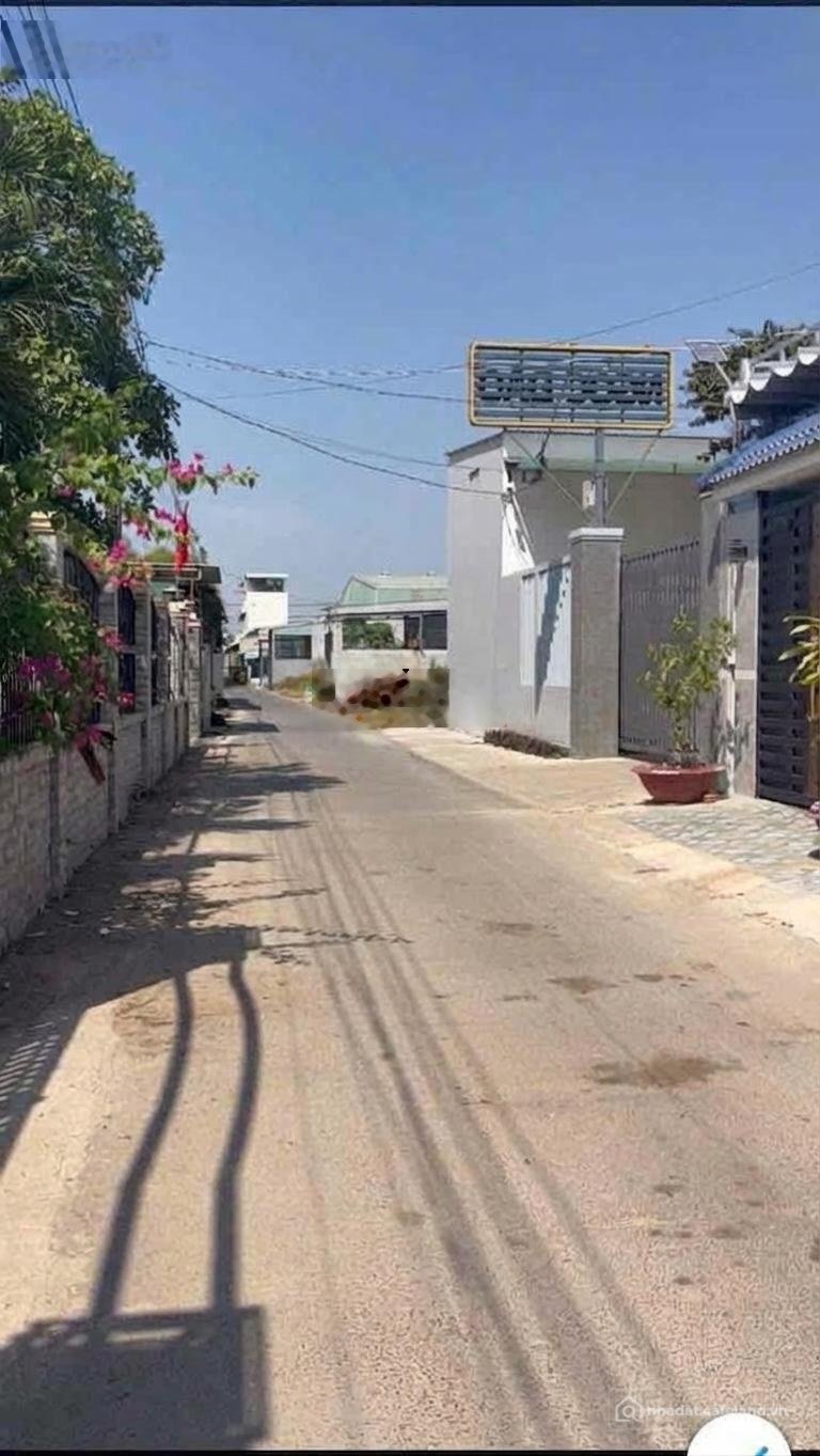 Bán đất thổ cư: Đất Thổ cư cạnh KCN Bàu Xéo SHR mặt đường oto vào TM