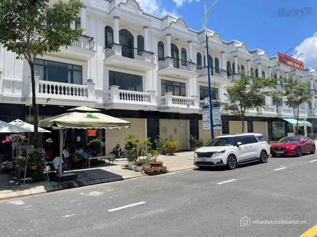 Bán nhà phố dự án: Bán Shophouse tại Thăng Long Central City, 2,25 tỷ, 100m2, gi