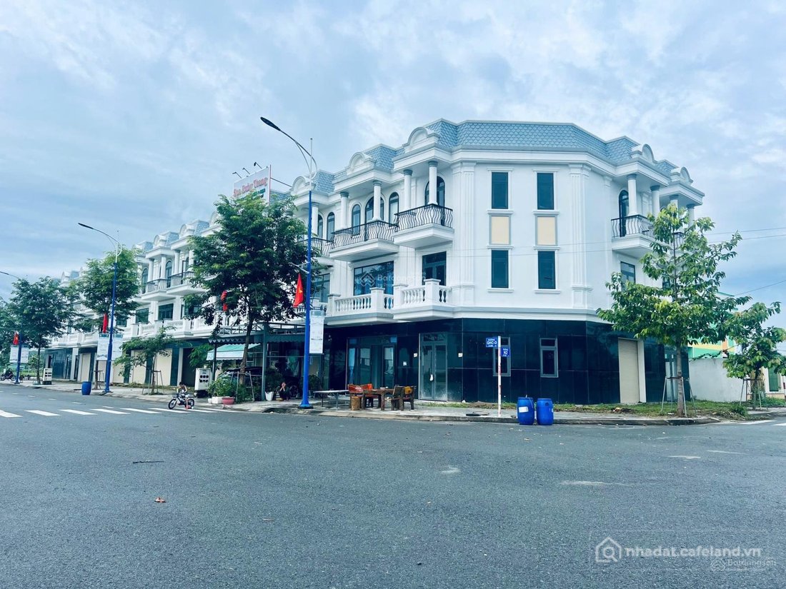 Bán nhà phố dự án: Bán shophouse 3PN, 4WC, 100m2 tại Thăng Long Central City, 3,