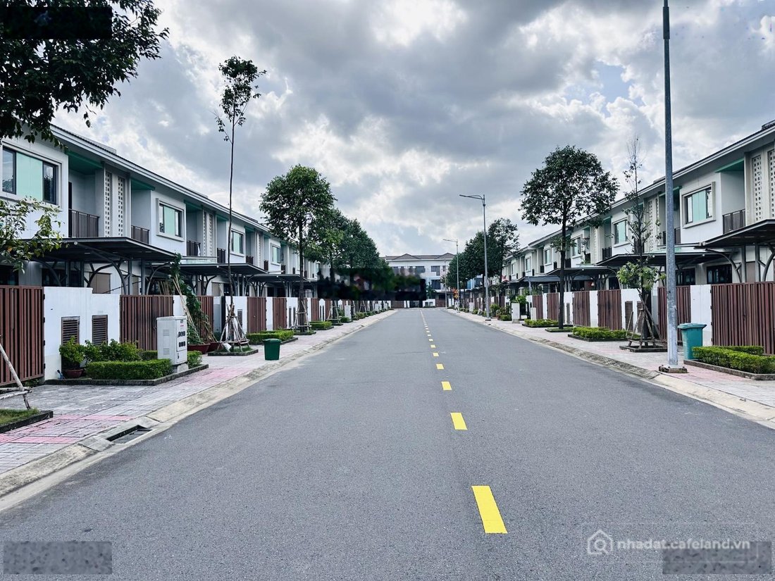 Bán biệt thự: Sở hữu nhà 1 trệt 1 lầu diện tích 5x20m Suncasa Central Vsip Chỉ 2