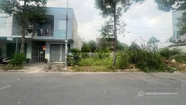 Bán đất thổ cư: Chính chủ cần bán gấp lô đất 300m2 - ngay khu công nghiệp mỹ phư