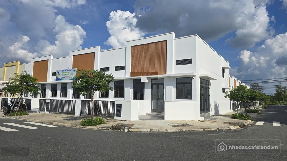 Bán nhà phố dự án: Bán nhà phố thương mại tại Phước Đông New City dự án của Tập 