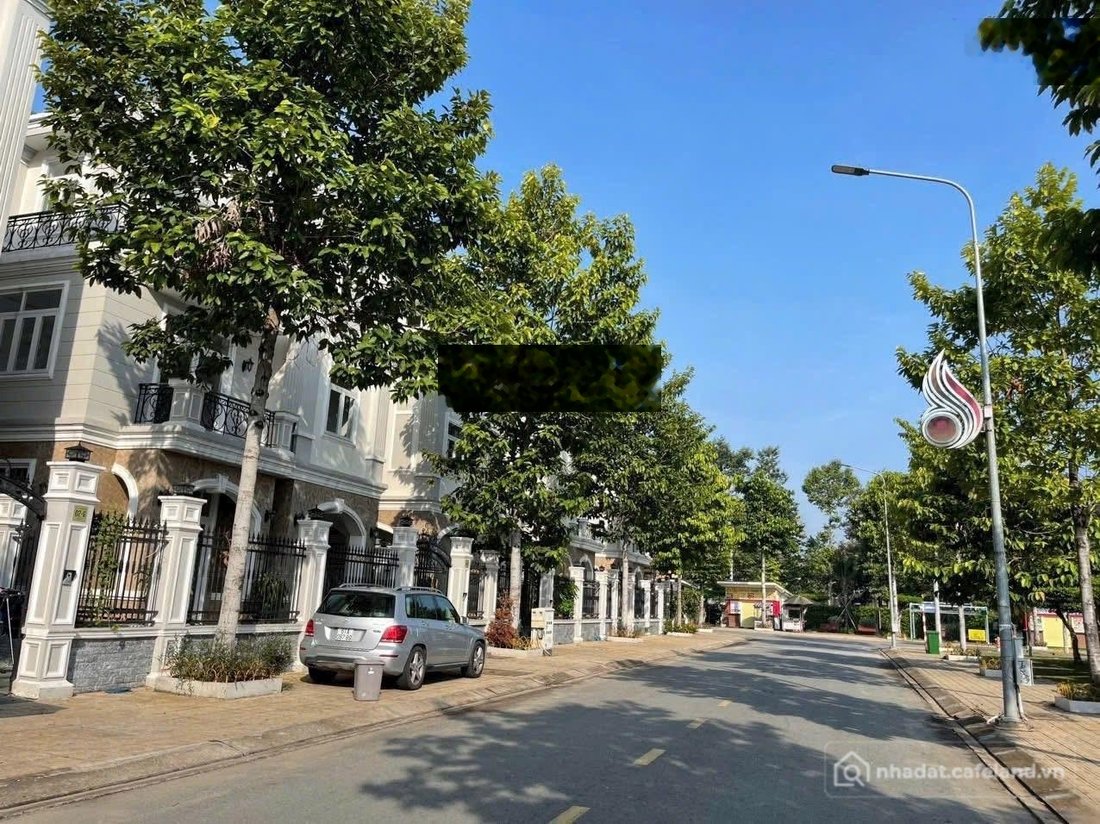 Bán biệt thự: Bán biệt thự phố đi bộ Bạch Đằng Thủ Dầu Một, 12x18m, 3 tầng 7 phò