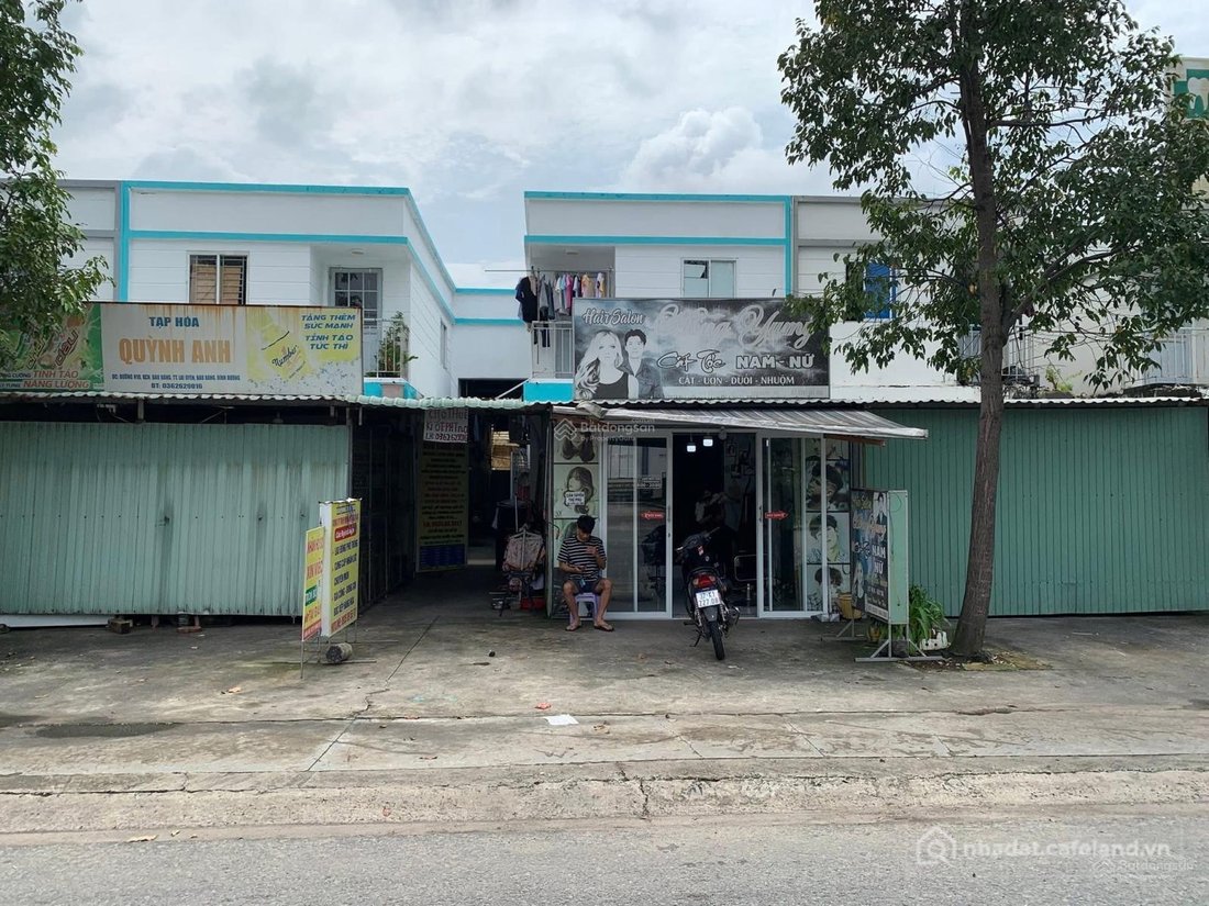 Bán đất thổ cư: Bán căn nhà trong Khu Công Nghiệp Becamex, DT 140m2 Sổ sẵn, Full