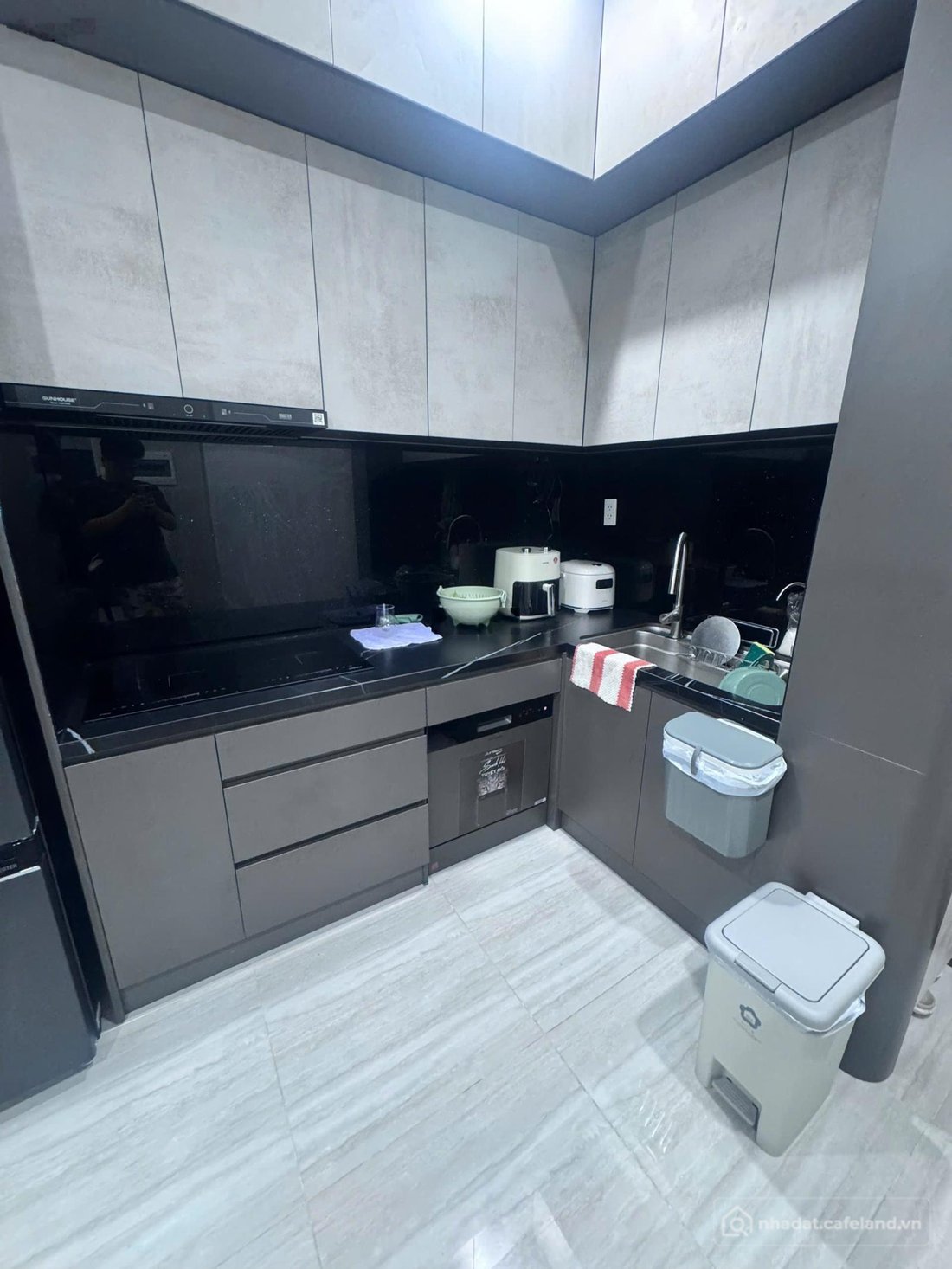 Bán căn hộ chung cư: Bán nhanh căn 2PN2WC Bcons Polaris- gần ngã 4 Phạm Văn Đồng