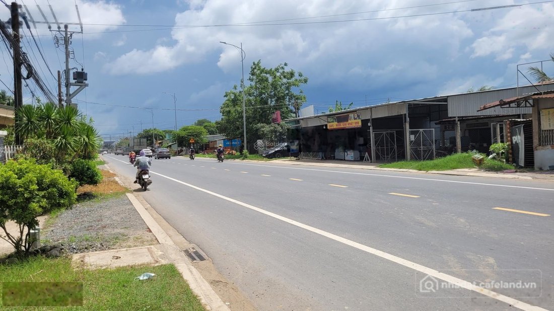 Bán đất thổ cư: Đất 4060m2 thổ cư 2 mặt tiền đường 825, gần Vinhomes Green City,