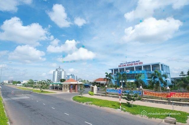 Bán nhà riêng: Bán nhà 2 mặt tiền kinh doanh gần KCN Bàu Xéo 90m2 vị trí đông cô