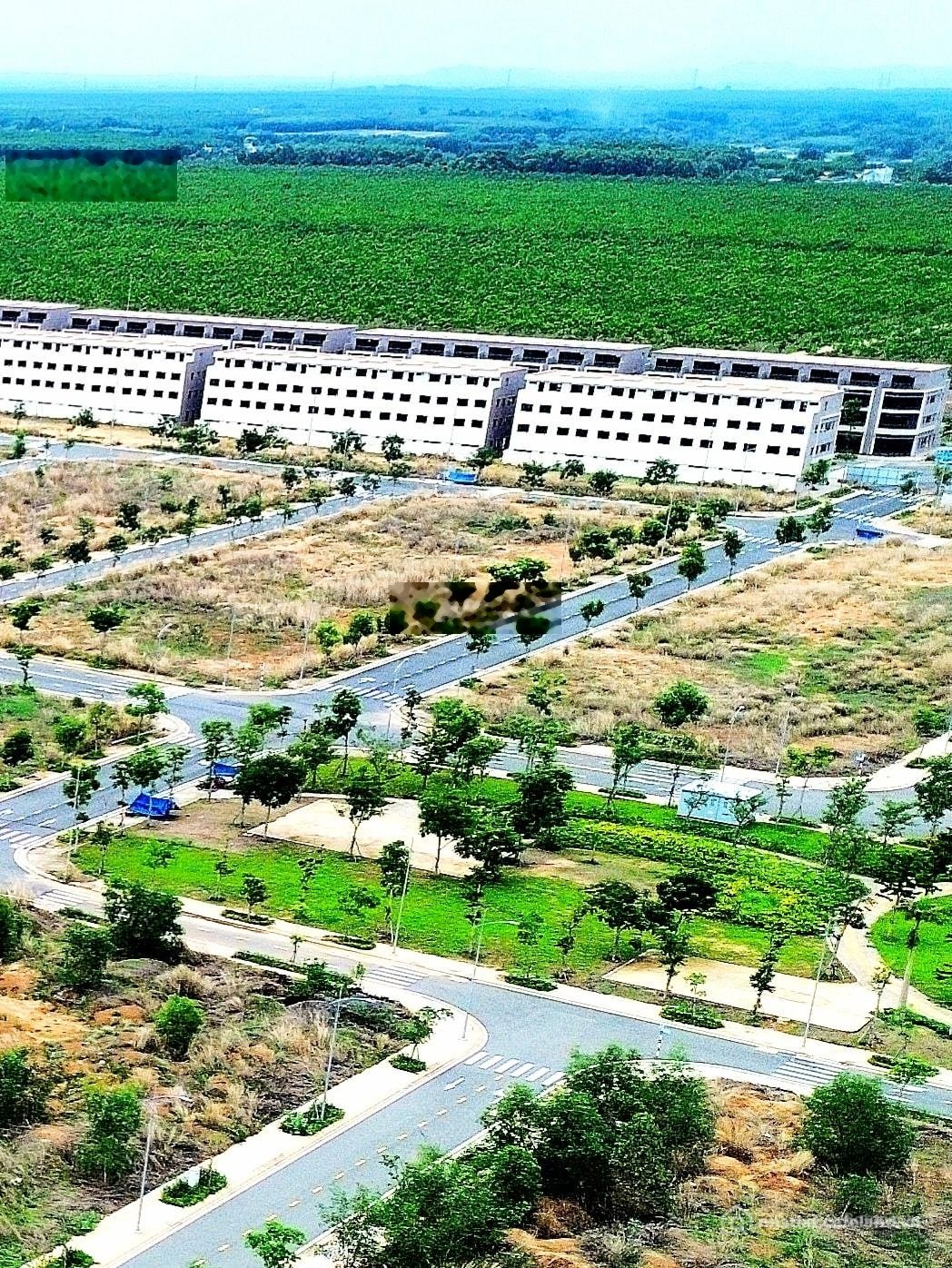 Bán đất thổ cư: Bán gấp lô đất đối diện trường mầm non quốc tế, sổ sẵn, giá chỉ 