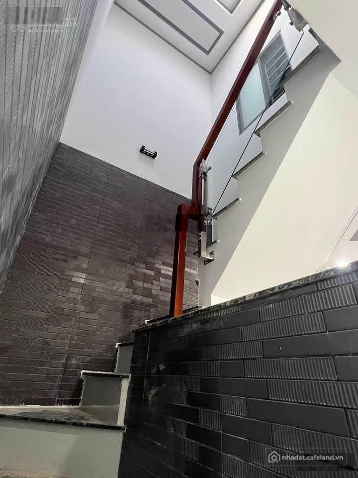 Bán nhà riêng: Cần bán gấp căn nhà một trệt một lầu gần khu công nghiệp AMaTa Lo