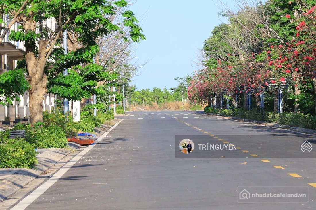 Bán đất thổ cư: Hiếm lô 6*20m Đường 16m không lỗi phong thủy bán giá 2,750 tỷ sổ