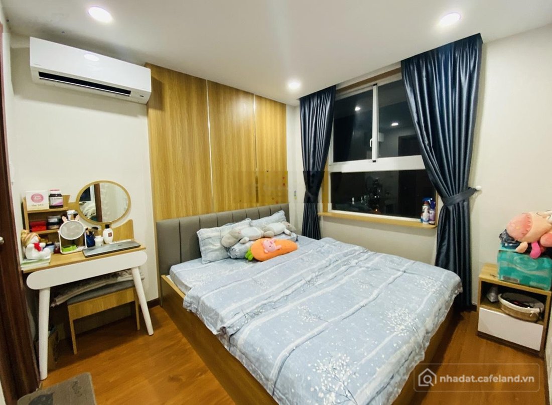 Bán căn hộ chung cư: Bán gấp căn góc 56m có nội thất giá 1,850 full nt mới,view 