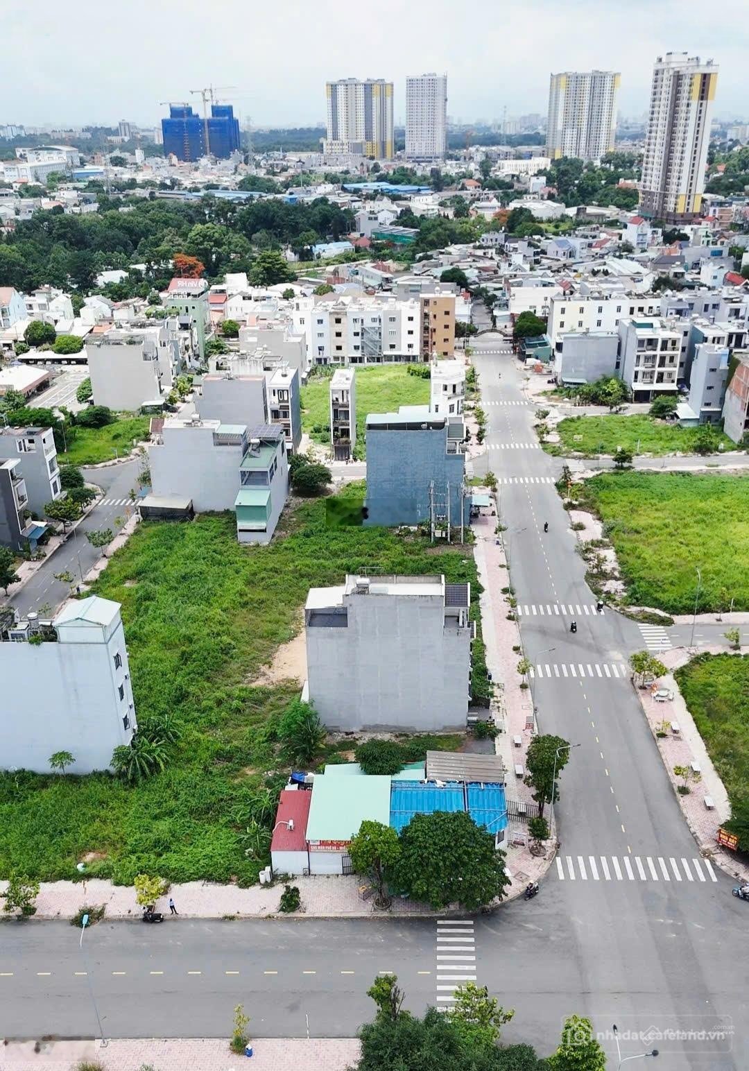 Bán đất thổ cư: Bán lô góc 6.2x25m, đường N4 KDC Phú Hồng Thịnh 6 p.Bình An gần 