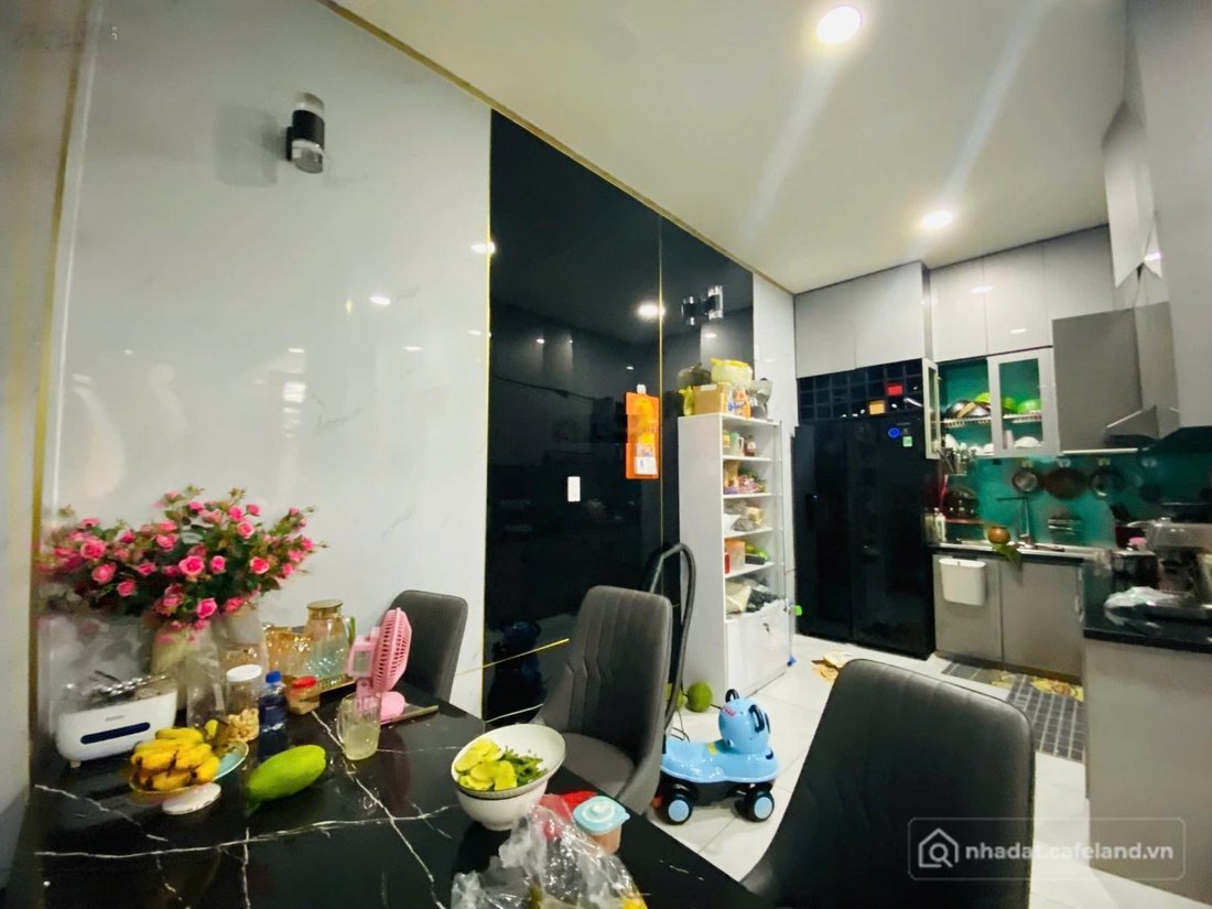 Bán nhà riêng: Bán nhà P. Tân Mai gần Vincom Biên Hòa, trung tâm, đường 2 xe hơi