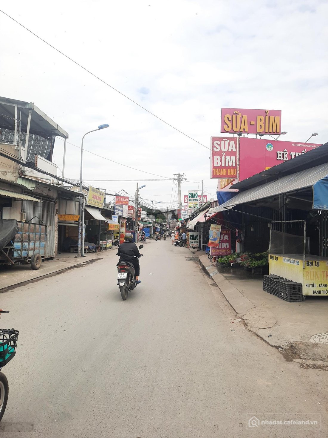 Bán đất thổ cư: Đất mặt tiền chợ, khu công nghiệp, Kinh doanh Diện tích 120m2 gi