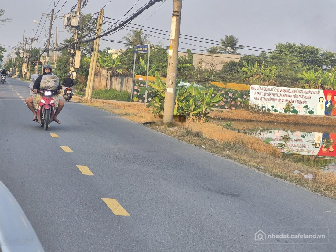 Bán kho, nhà xưởng: Bán kho xưởng diện tích 18m * 62m = 1002m2, quy hoạch 2 mặt 