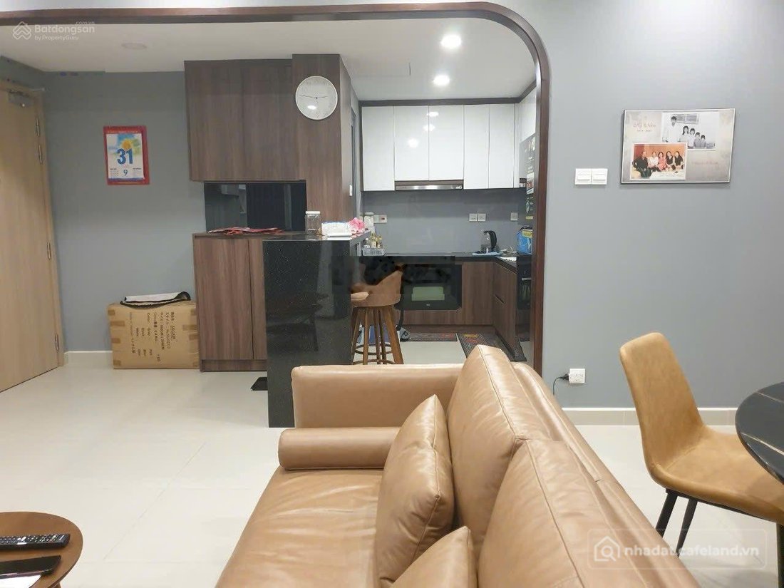 Bán căn hộ chung cư: Cần bán căn hộ 82m2 căn góc view hồ bơi giá 3,7 tỷ chung cư