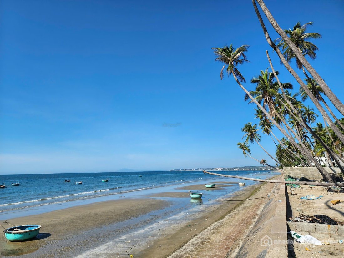 Bán đất thổ cư: Bán Đất Mũi Né Mặt Đường Huỳnh Thúc Kháng Và Mặt Giáp Biển Trục 