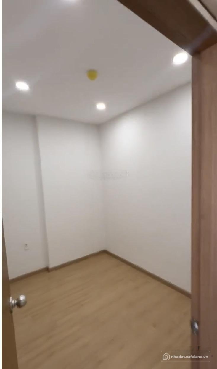 Bán căn hộ chung cư: Chính chủ bán bcons greenview 2pn2wc giá 2ty250 ngay big c 