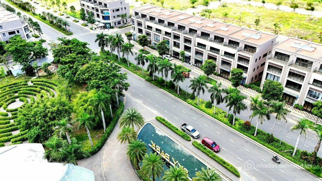 Bán đất thổ cư: Bán lô đất 5.2 x 20 đối diện công viên Pearl Park giá 2 tỷ 350tr