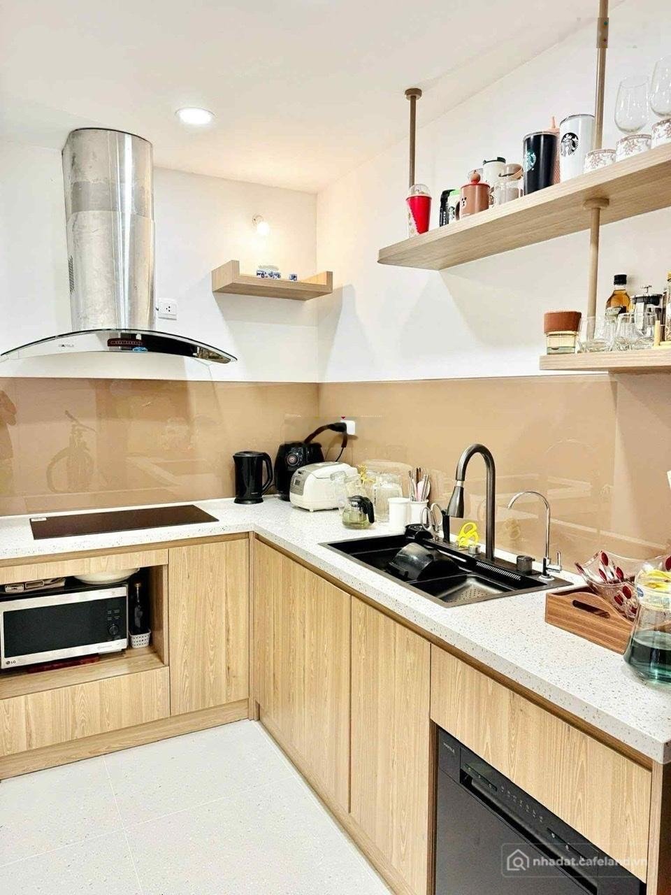 Bán căn hộ chung cư: Chủ kẹt tiền cần bán căn sunview town Thủ Đức - 69m2 - 2PN2