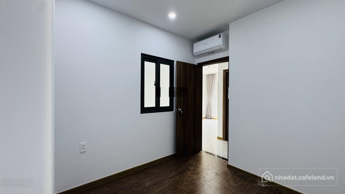 Bán căn hộ chung cư: Chính chủ cần bán nhanh 2PN + 2WC 51m2 Bcons Green Topaz tầ