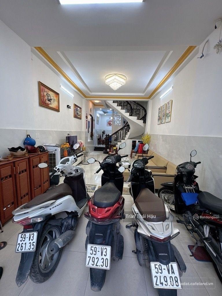 Bán nhà riêng: Ngay ĐH Công nghiệp CS2, đường 8m thông, 60m2, 4 tầng, chỉ 7.x