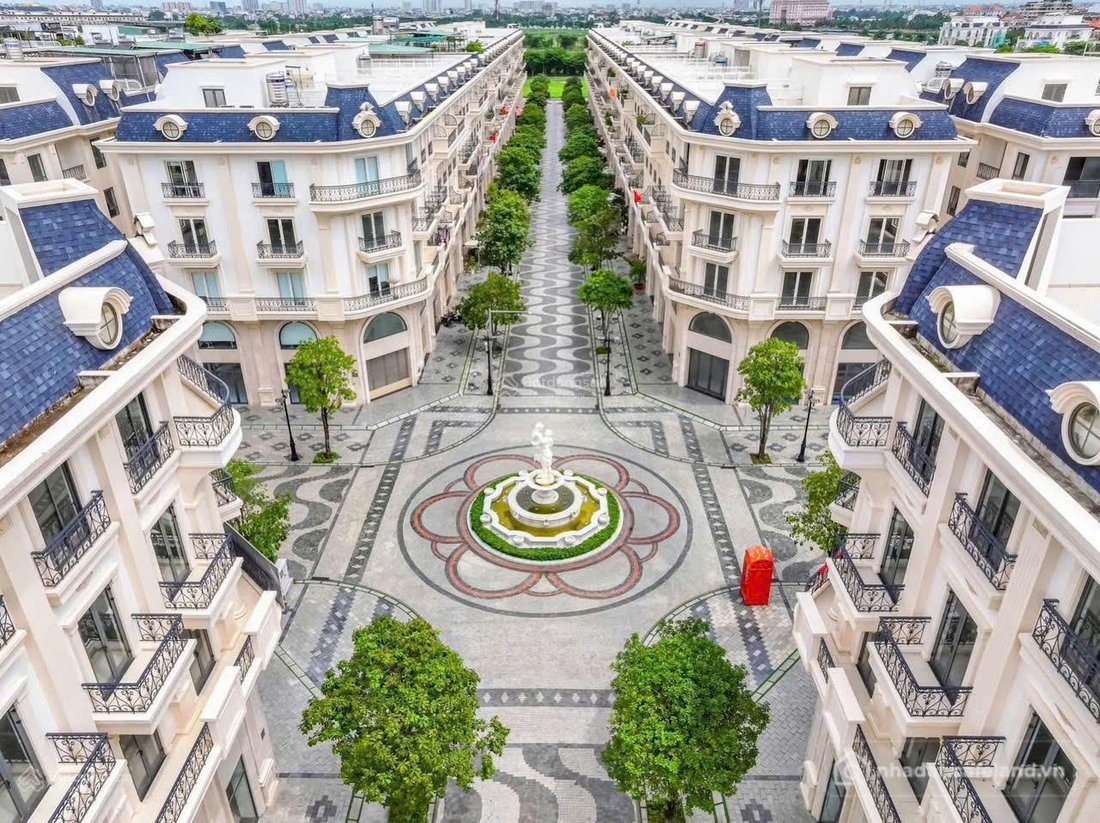 Bán nhà phố dự án: Căn nhà phố thương mại Royal Vạn Phúc giá rẻ nhất, sẵn sổ tra