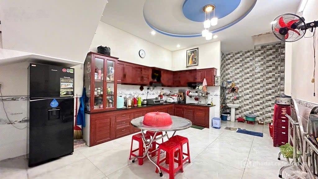 Bán nhà riêng: Siêu hót-rộng đẹp thuê cao giá tốt- định cư bán nhà 120m2-3 tầng-